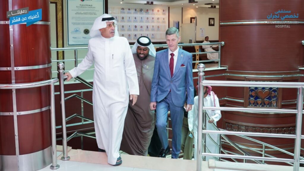 Dr. Mahmoud Shaaban honors Najran Specialized Hospital for peace and sustainable development excellence